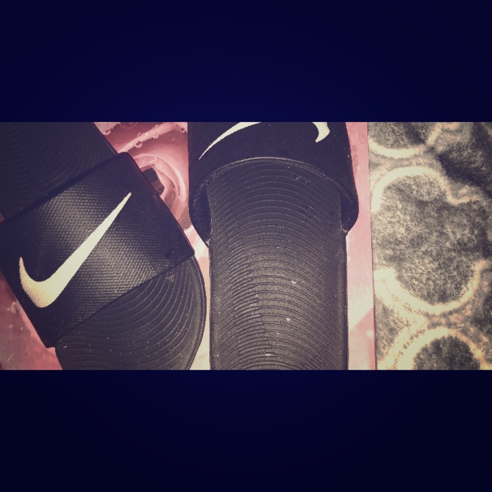 Nike slides